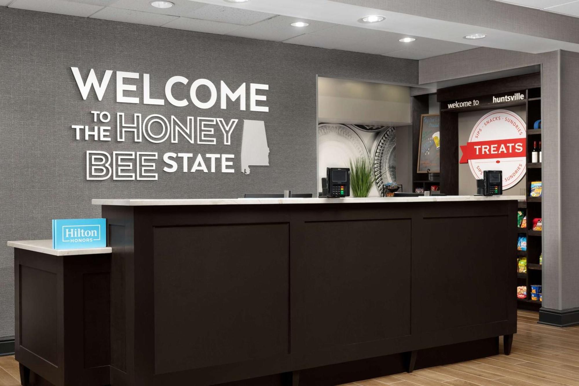 Hampton Inn & Suites Huntsville Research Park Area Buitenkant foto